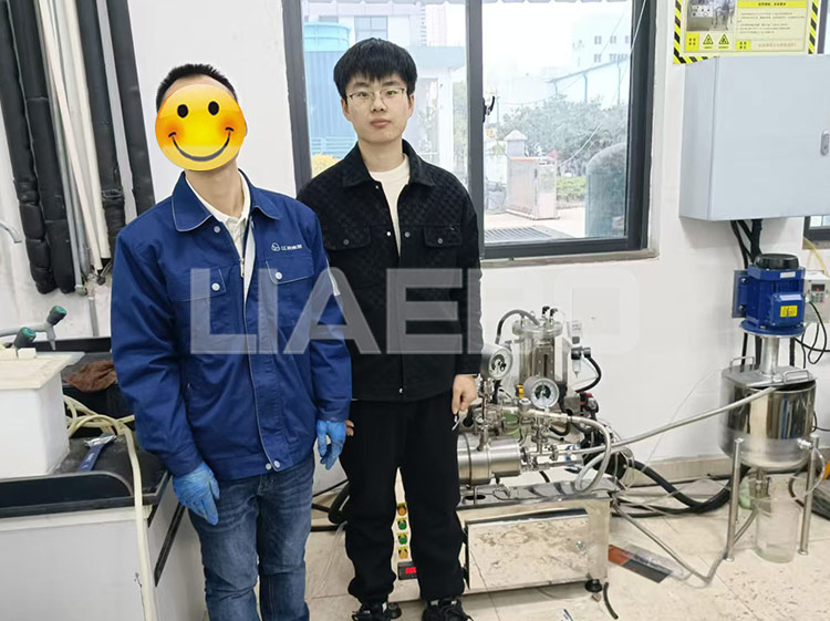 江西某技術(shù)研究院有限公司，1L實驗室砂磨機調(diào)試成功